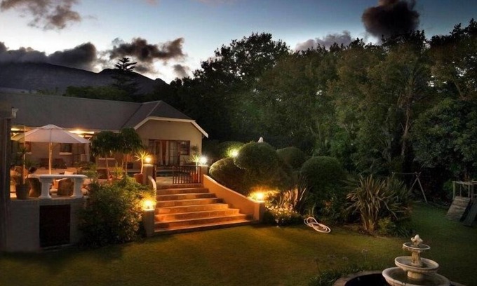 Constantia Casa | Summit Place Guest House