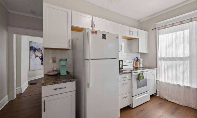 Old North Columbus Casa | Summit Scholars Suites For 12!