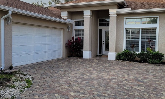 Estero Casa | Sun and Golf in Beautiful Country Creek Estates