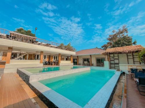 Huai Yai Hotel | Sun and Sea KohLarn