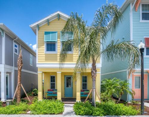 West Kissimmee Casa | Sun Baked Cottage With Hot Tub Near Disney With Margaritaville Resort & Island H2O Access - 8089Dr