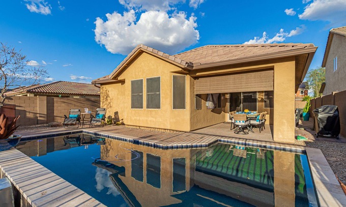 Sun City Casa | Sun City Heated Pool Home! Peaceful, Sleeps 8, Office!