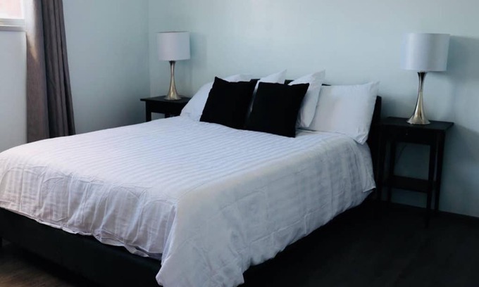 Maple Creek Apartamento | Sun Dog Manor