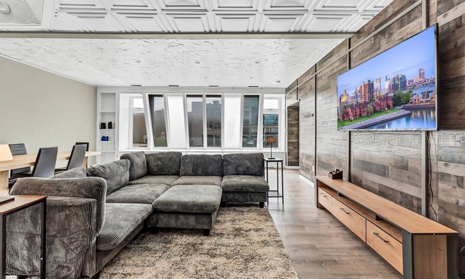 Downtown Buffalo Apartamento | Sun-Filled Loft in Downtown Buffalo directly across from Shea's & Electric City