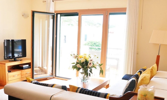 Burgau Apartamento | APARTAMENTO LUMINOSO Y CÓMODO EN BURGAU