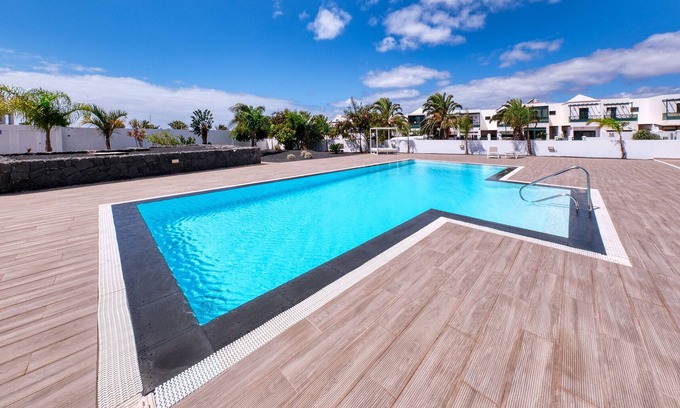 Costa Teguise Chalet De Esquí | Sun Glow Senator - vista piscina
