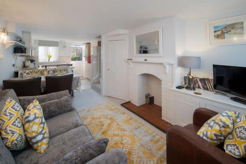 Cowes Casa | Sun Hill cottage
