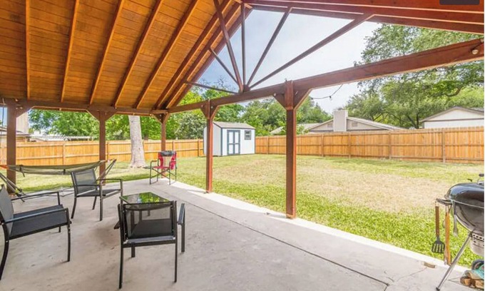 Leon Valley Casa | Sun in San Antonio