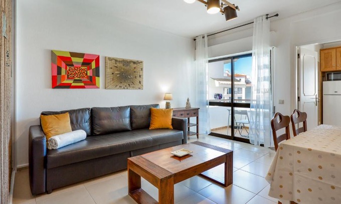 Areias de Sao Joao Apartamento | Sun-kissed Oasis W/Pool by LovelyStay