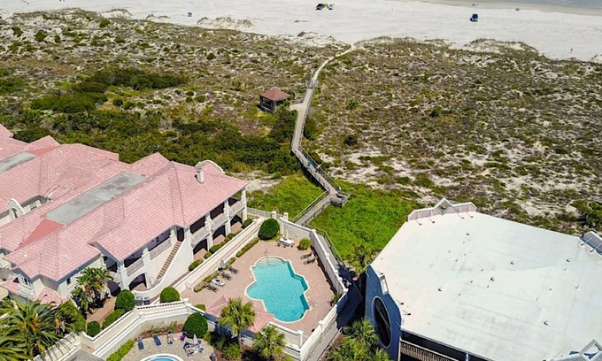 Butler Beach Apartamento | Sun-kissed Paradise With Garden View H204