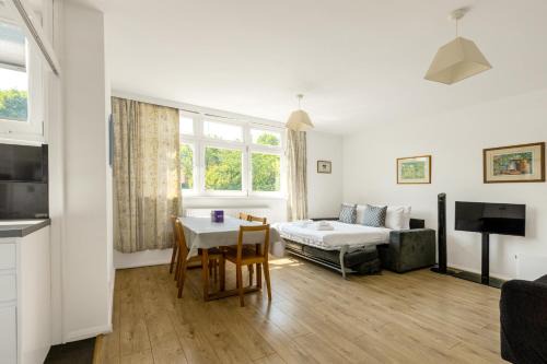 East Putney Apartamento | Sun-lit Studio, 7 mins to tube &train, Putney