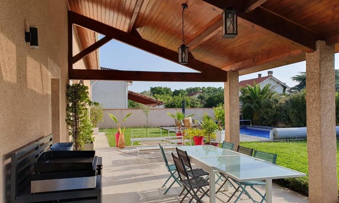 Saint-Simon Casa | Sun Pool & Rugby in comfy house!