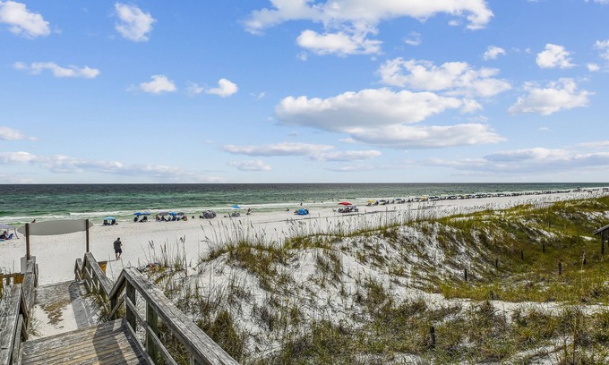 Seaspray Casa | Sun Rays and Beach Days @ Seaspray | New Rental | Beach Access | FREE Fun Pass