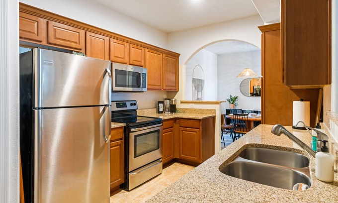 River Walk Condominio | Sun River Retreat Relaxing Getaway Quiet & Convenient