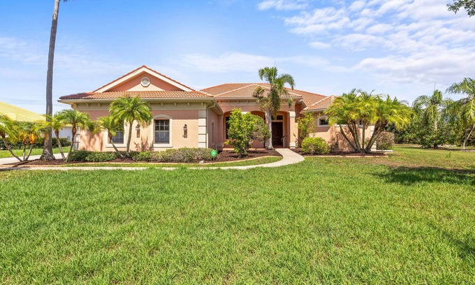 Braden River Casa | Sun, Sand & Space: Your Bradenton Vacation Home with Private Pool