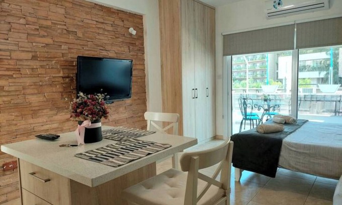 Agios Tychon Apartamento | Sun sea B102 apartment by the beach by Sky Universe