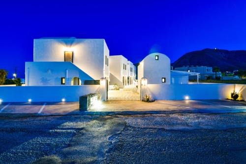 Kamari Hotel | Sun Springs Suites