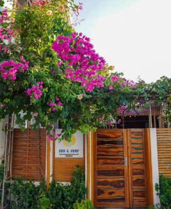 Thulusdhoo Island Casa | Sun & Surf
