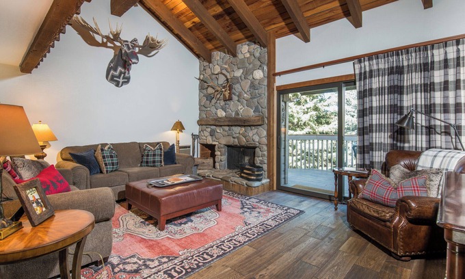 Sun Valley Casa | Sun Valley Resort amenities! End-Unit Townhome
