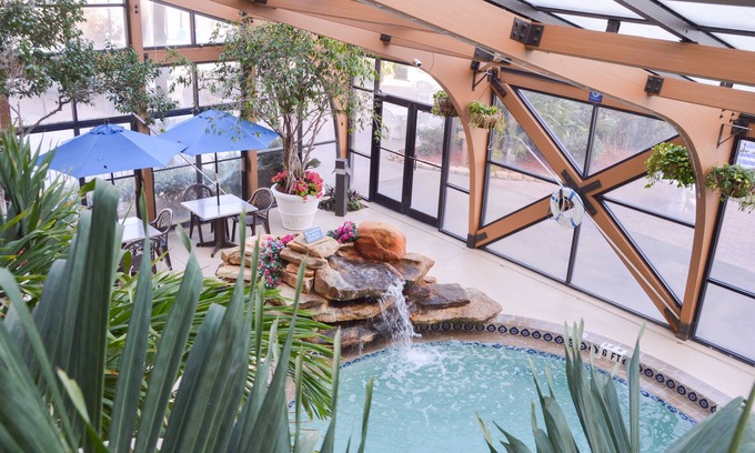 Reeds Hotel | Sun Viking Lodge