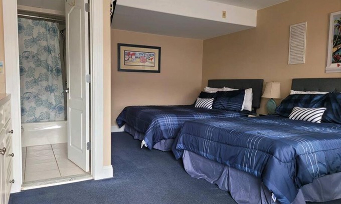North End Apartamento | Sunbeach Condo 900 Wesley Avenue Unit 109