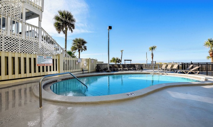 Panama City Beach Condominio | Sunbird Beach Resort by Book That Condo