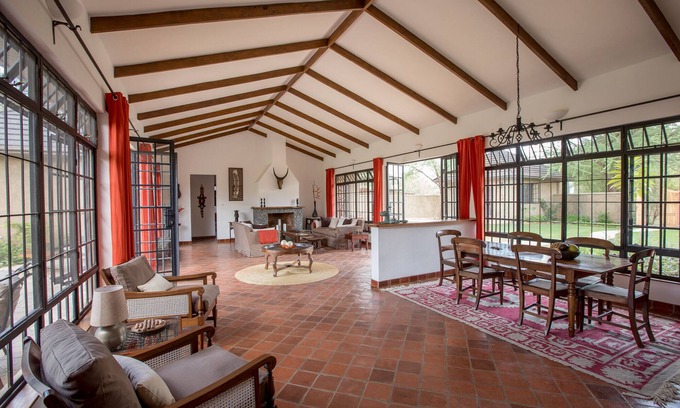 Arusha Cabaña | Sunbird Cottage, Casa de campo exclusiva ubicada en campo de golf de 18 hoyos, Tanzania
