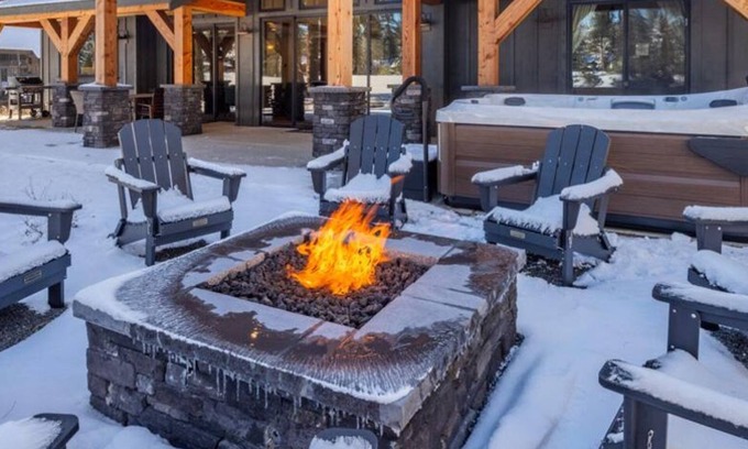Cle Elum Casa | Suncadia 7 Bdrm Home with Hot Tub Overlooking Golf Course