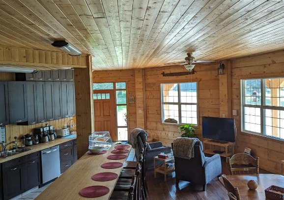 Edson Cama Y Desayuno | Sundance Country Lodge B&B