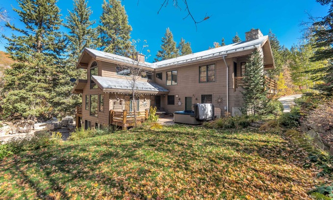 Sundance Cabina | Sundance Splendor: 5-Bed Cabin Oasis with Majestic Mountain Views