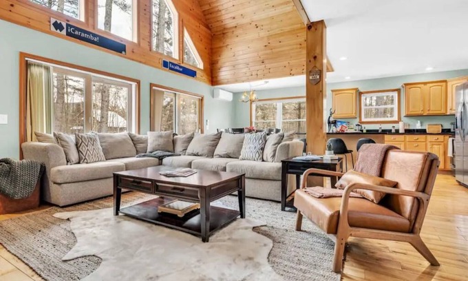 Sunday River Area Casa | Sunday River 5 Min! Family / Group / Couples Retreat!