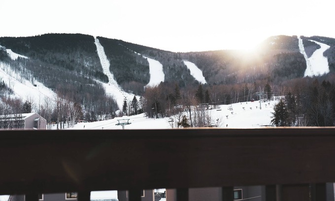 Sunday River Area Condominio | Sunday River - Steps to Lifts, Wood Fireplace, Amazing Views!