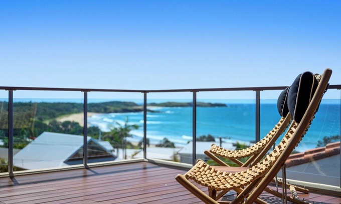 Emerald Beach Casa | Sundecks Stunning Oceanview Beach House in Emerald Beach
