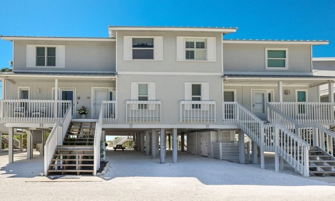 Boca Grande Casa | Sundown 23 - 2 Bed / 2.5 Bath - BEACHFRONT - Close to Restaurants & Shops