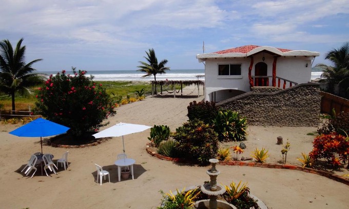 Canoa Hotel | Sundown Beach Hotel