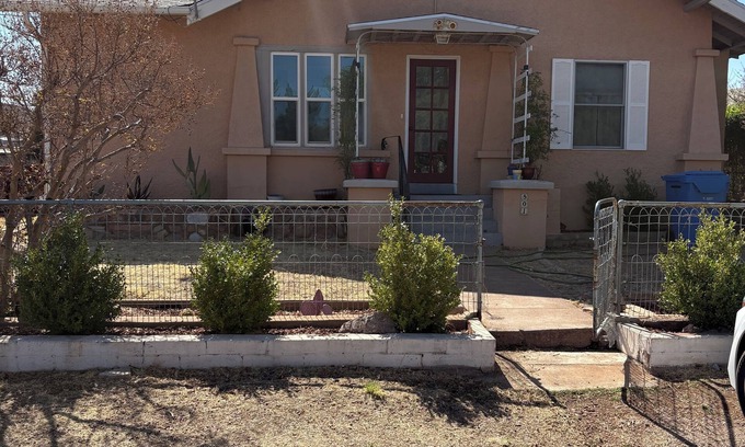 Bisbee Casa | Sunflower Cottage en la bella Warren