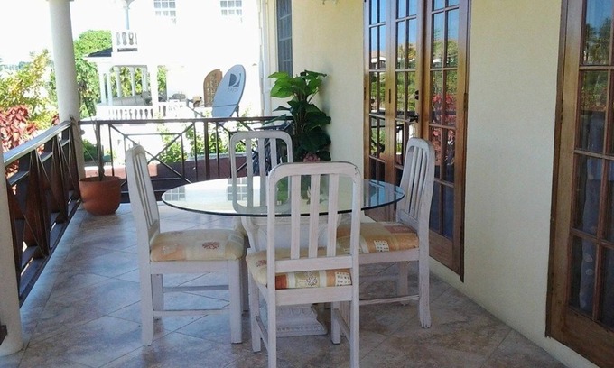 Heywoods Park Hotel | Sungold House Barbados