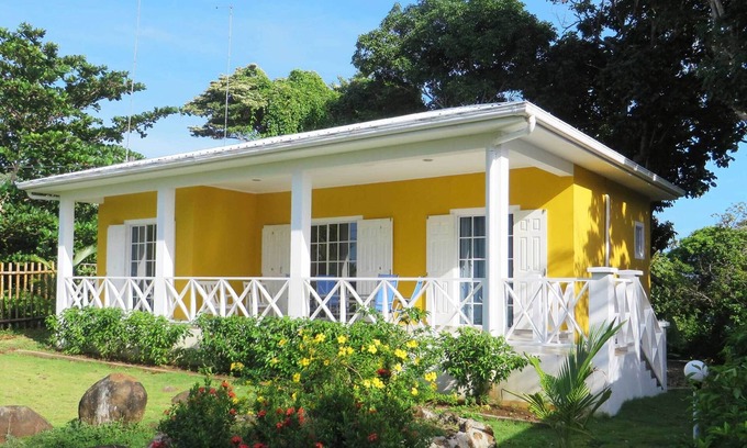 Corn Island Casa | Sunhill Villa - Casa moderna con vista al mar, a 10 min. desde la playa