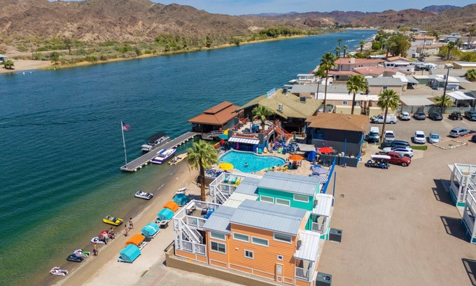 Earp Casa | Sunkissed Hideaway, Front Row at Roadrunner Resort