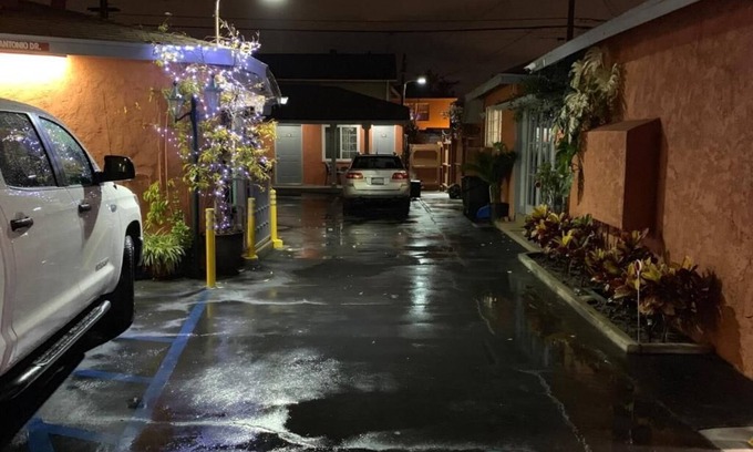 Bixby Knolls Hotel | Sunlight Motel