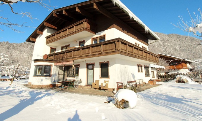 Kirchdorf in Tirol Apartamento | Sunlit Apartment near Ski Area in Tyrol
