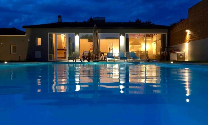 Korithion Casa | Sunlit Pool House