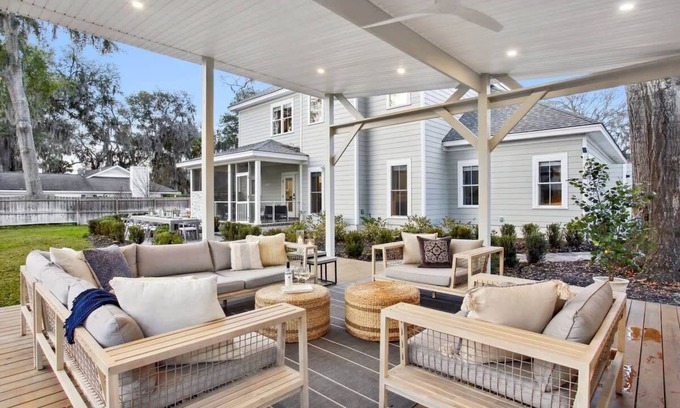 Whitemarsh Island Casa | Sunlit Savannah Retreat | Hot Tub