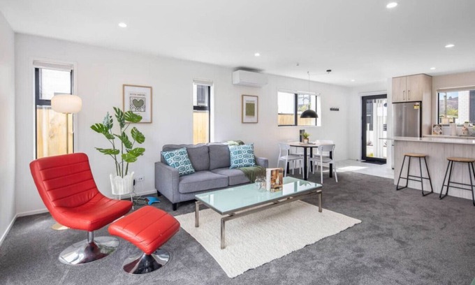 Trentham Casa | Sunny 2 BR Oasis in Trentham