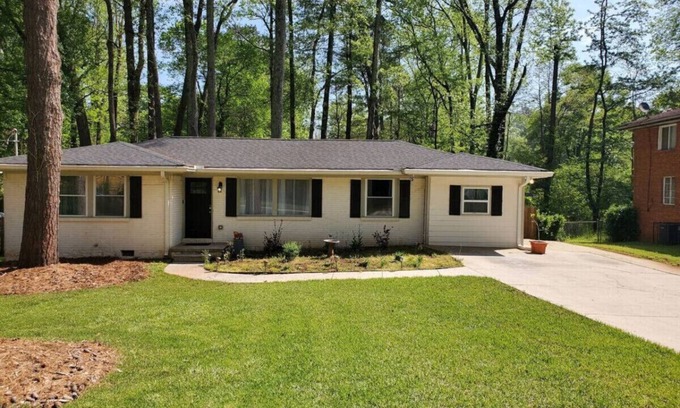 Belvedere Park Casa | Sunny 2BD 3BA, 10 mins to Square