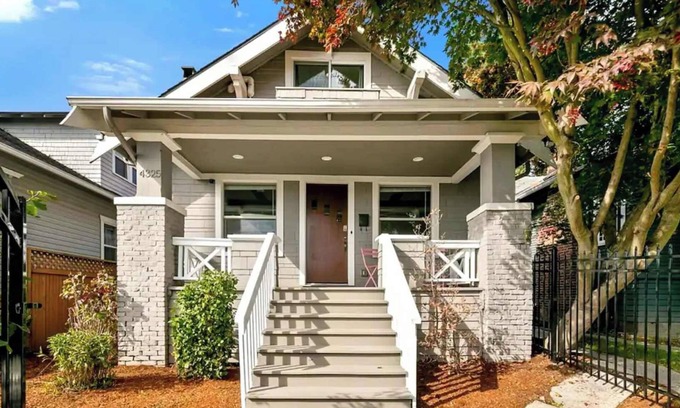 Wallingford Apartamento | Sunny 3BR Home Near UW & Children Hospital | Gym