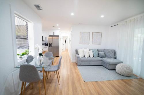 Meadowlawn Casa | Sunny 4br Stpete Getaway Home