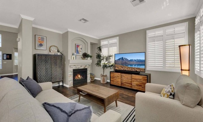 Green Valley North Casa | Sunny 5BR 4.5 Bath Las Vegas Retreat with Pool