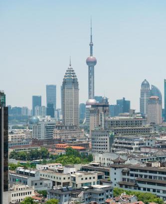 Huangpu Apartamento | Sunny Abode-Bund view apartment 300m from Yu Garden Modern luxury 3-bedroom, 2-bathroom residence