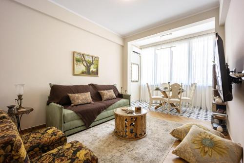 Piraeus Apartamento | Sunny and friendly apartment